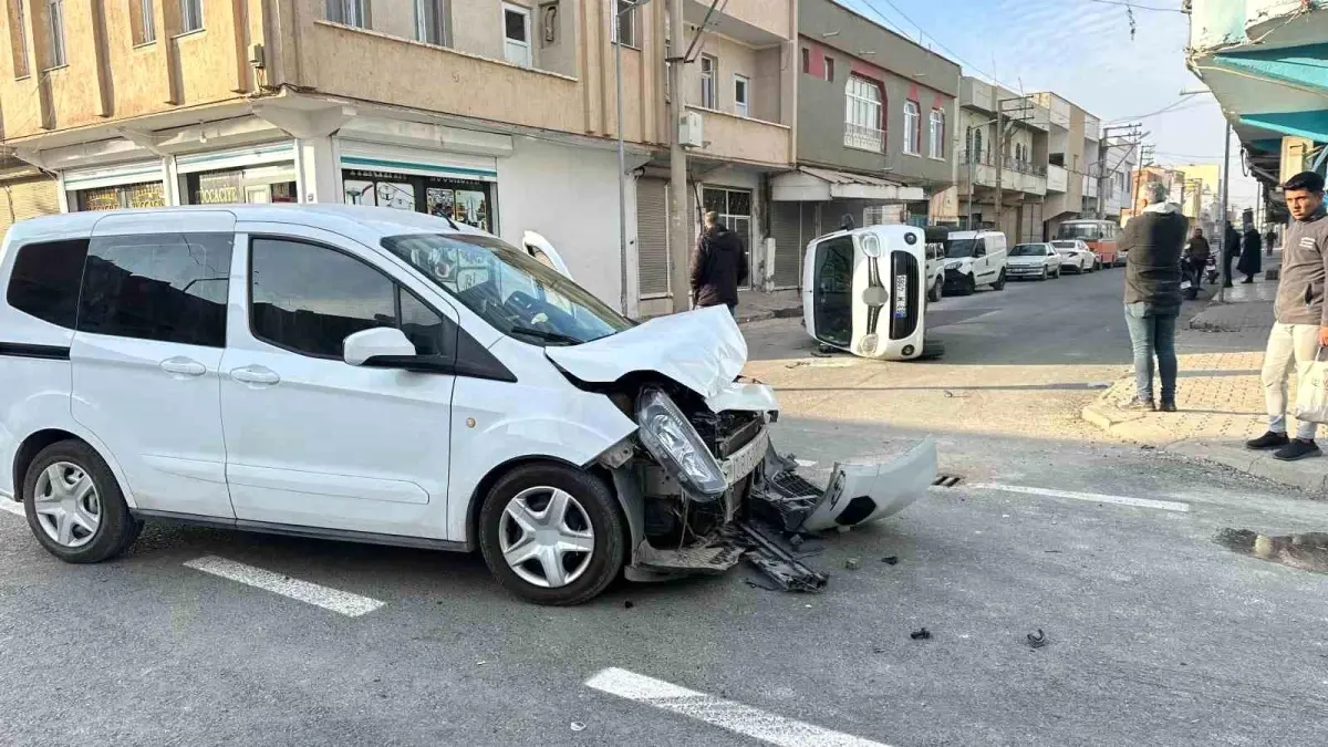 Ceylanpınar’da Hafif Araçlar Çarpıştı