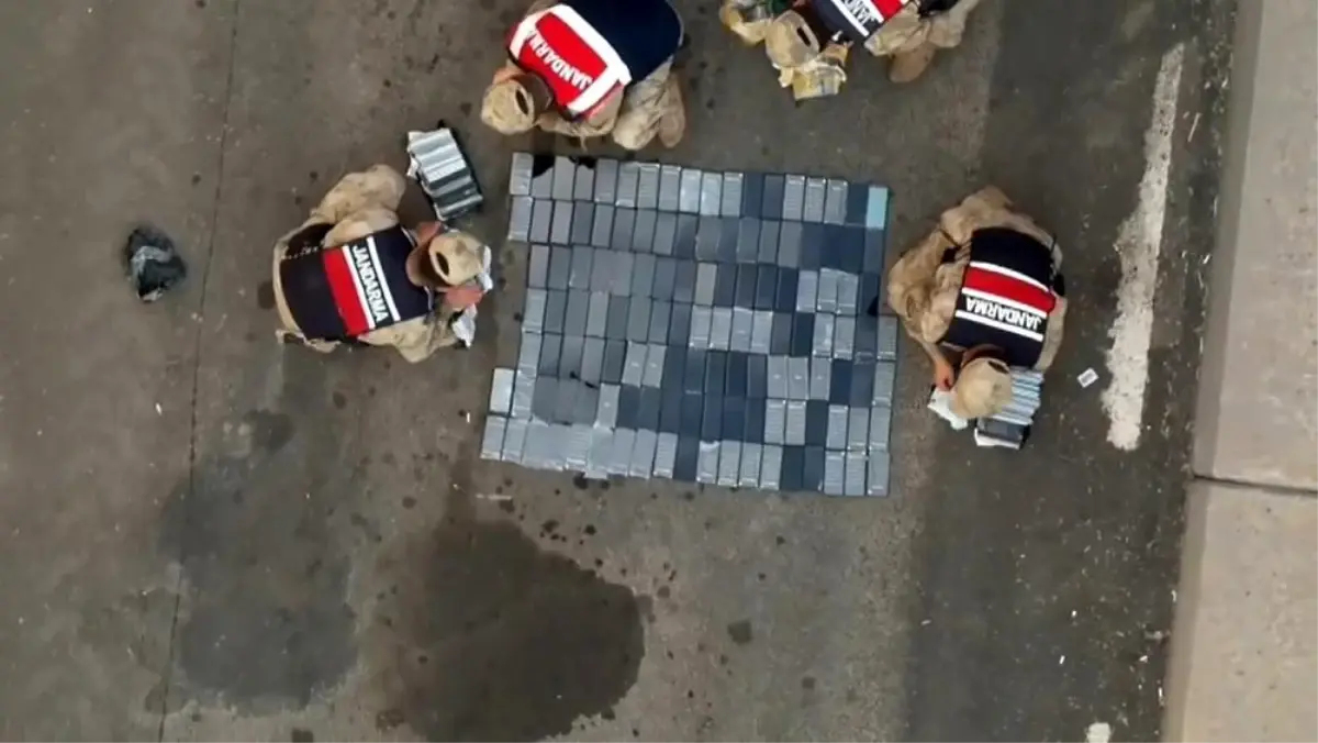 Viranşehir’de 249 Kaçak Cep Telefonu Ele Geçirildi