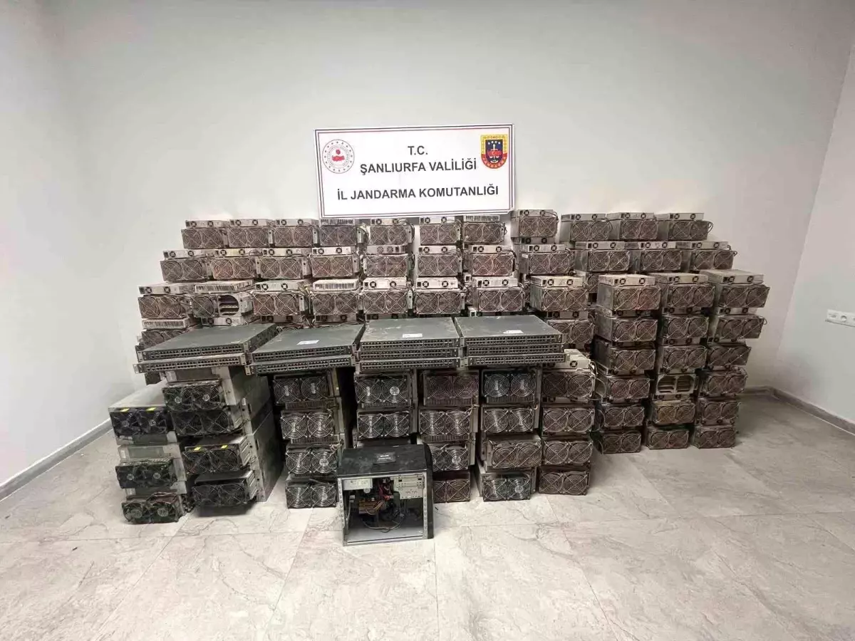 Şanlıurfa’da 7 Milyon TL’lik Kaçak Kripto Madencilik Cihazı Ele Geçirildi