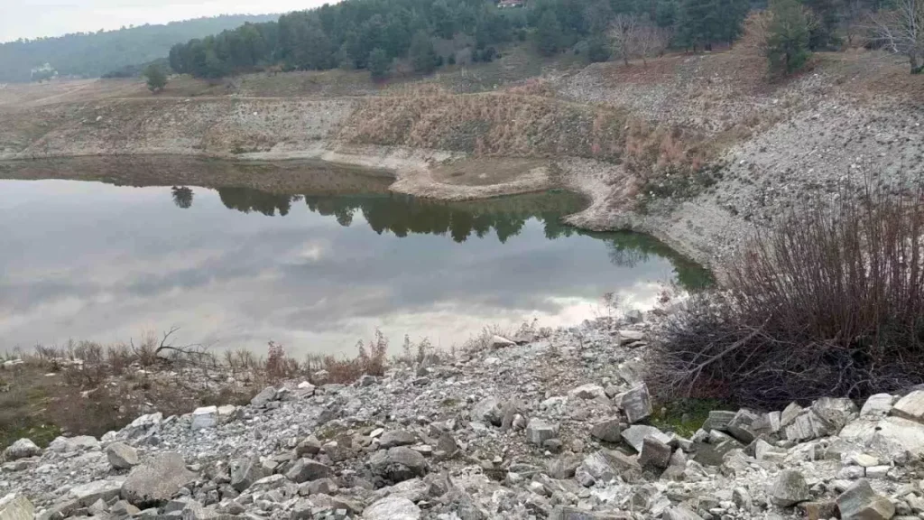 Sarıgöl’de Barajlardaki Su Seviyesi Düşüyor
