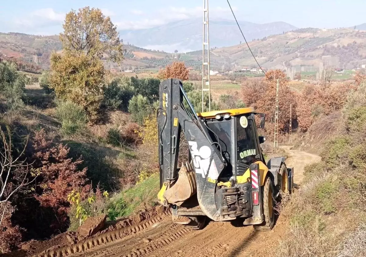 Sarıgöl’de Ova Yolları İyileştirme Çalışmaları Başladı