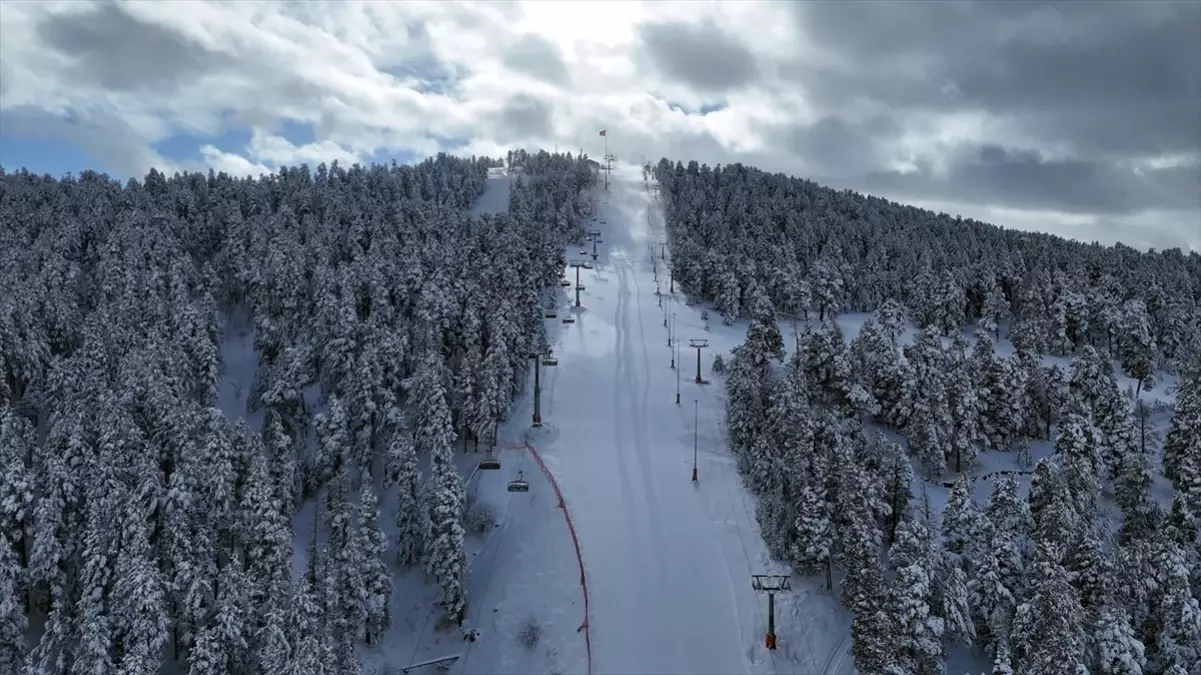 Sarıkamış Kayak Merkezi’nde Suni Karlama Sistemi Çalışmaya Başladı