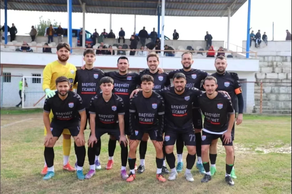 Selendi Belediyespor dörtte dört yaptı