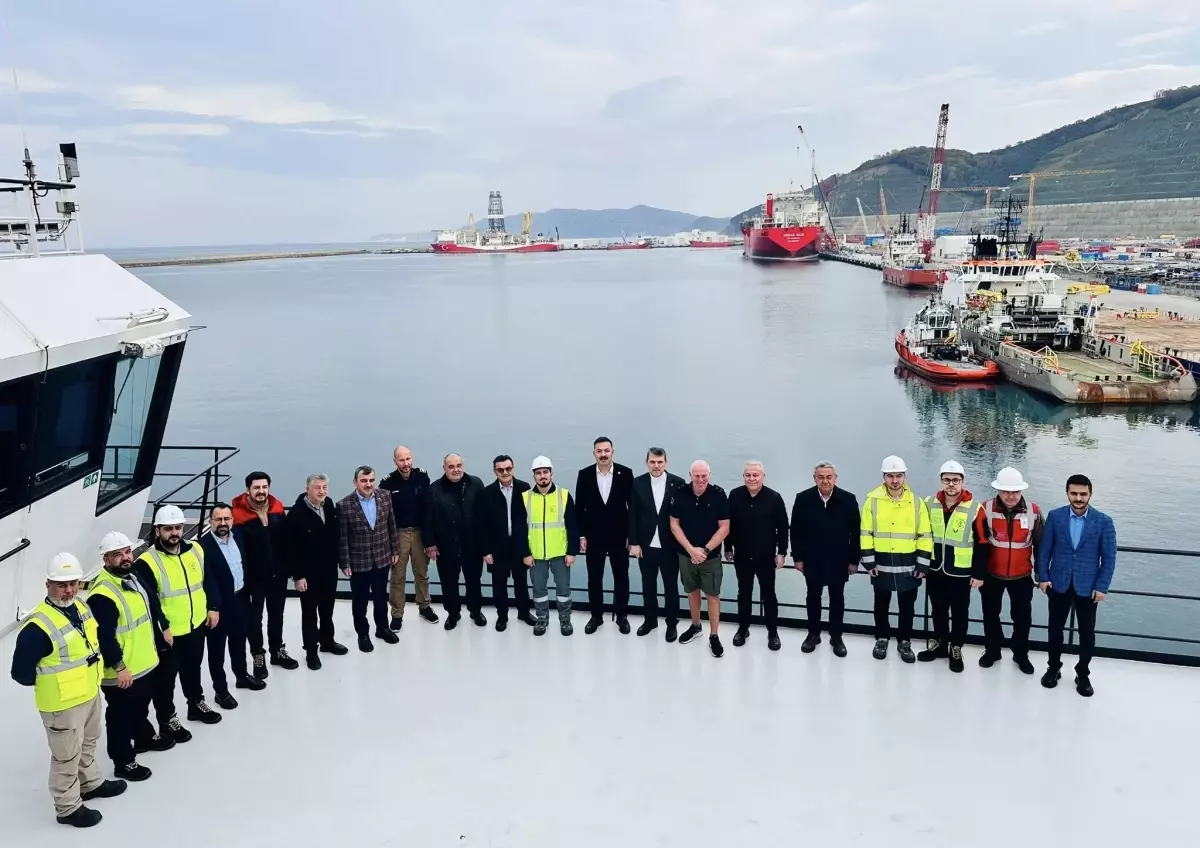 Seven Vega Gemisi Filyos Limanı’na Ulaştı: Sakarya Gaz Sahası Projesi Hız Kesmedi