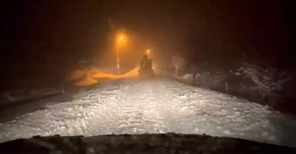 Siirt’te Şiddetli Kar Yağışı 251 Köy Yolunu Felç Etti