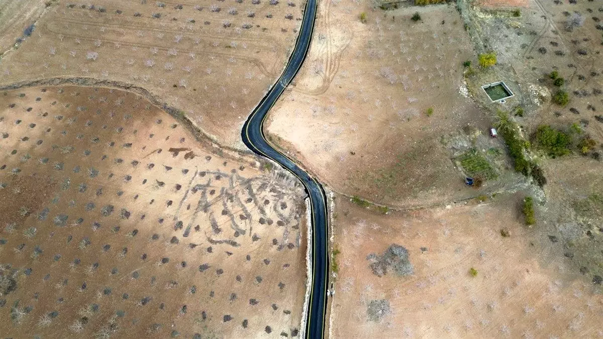 Siirt Valisi Kızılkaya bir asırda yapılan asfalt yolu bir yılda ikiye katladı