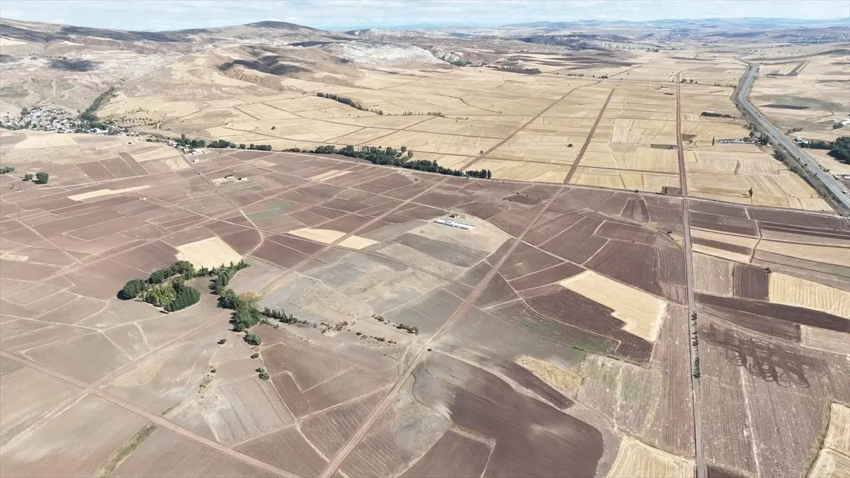 Sivas’ta Arazi Toplulaştırma Çalışmaları Devam Ediyor