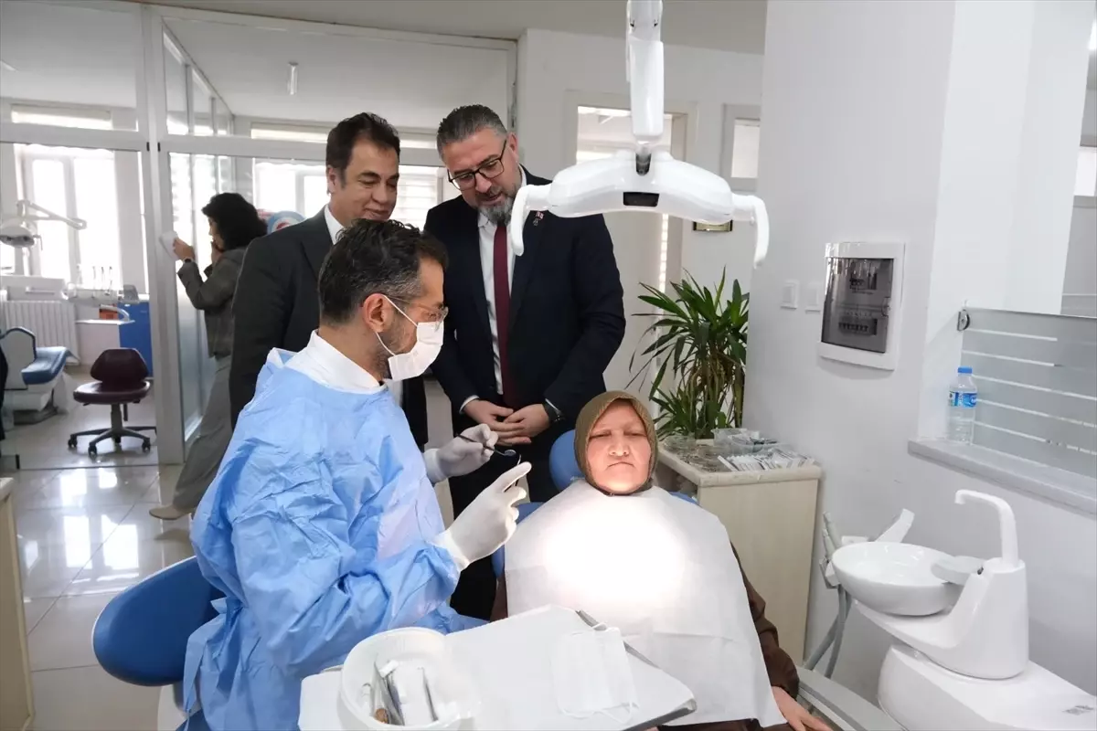 Sivas’ta Şehit Yakınları ve Gazilere Ücretsiz Özel Diş Polikliniği Hizmeti Devam Ediyor