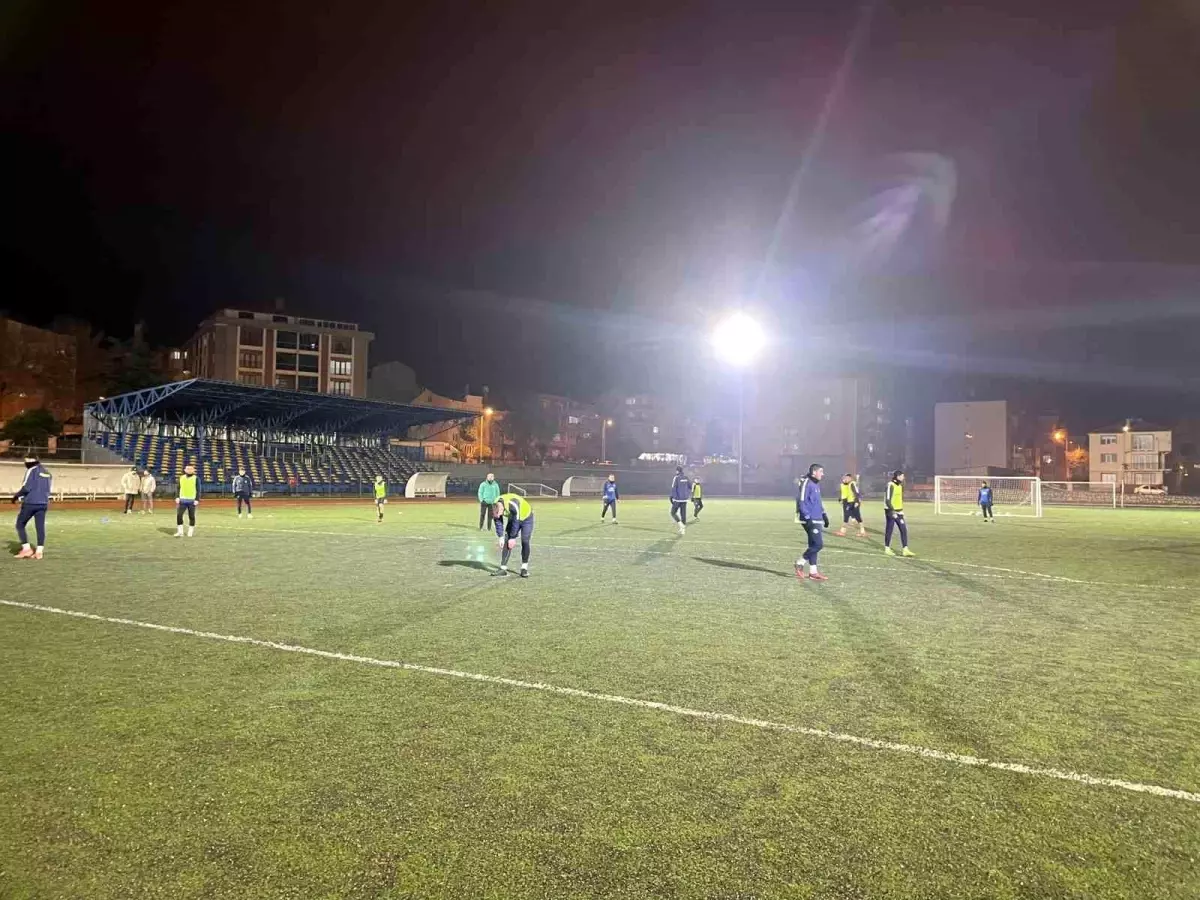 Söğütspor Zorlu Maçın Hazırlıklarına Devam Ediyor