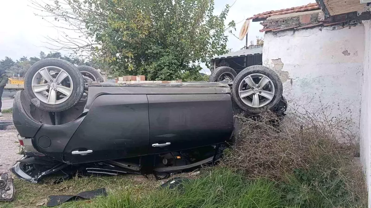 Söke’de Trafik Kazası: Otomobil Takla Attı, Sürücü Yaralandı