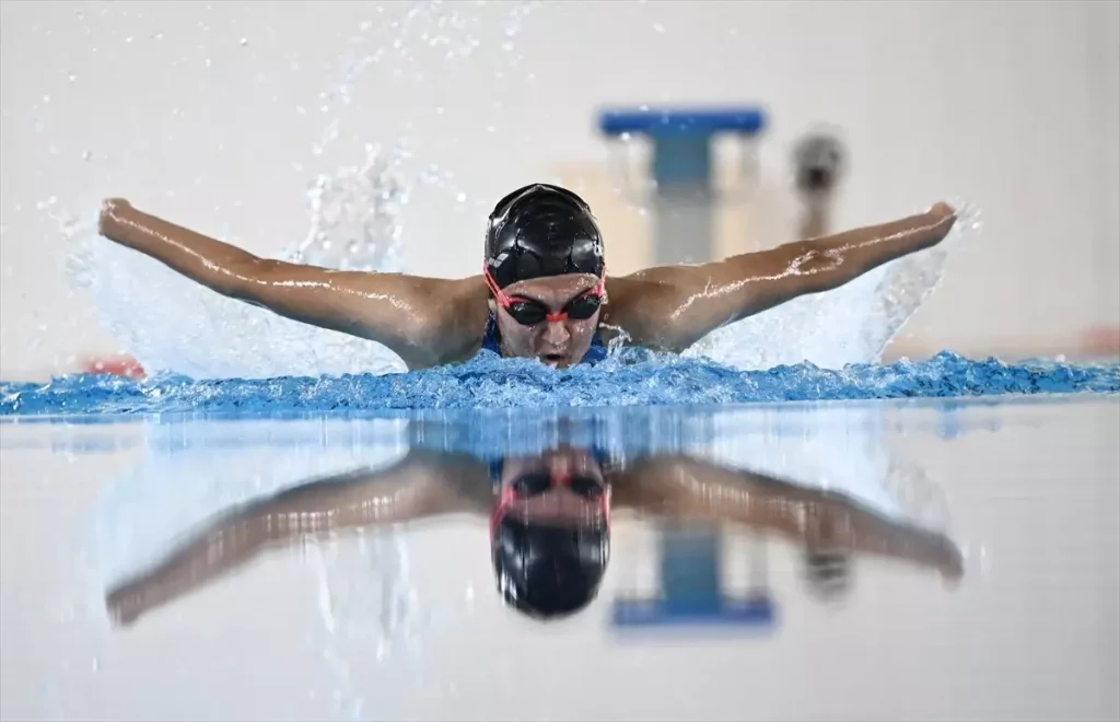 Sudan Korkan Engelli Genç Kız, Yüzmede 48 Madalya Kazandı ve Olimpiyat Hedefiyle Yükseliyor