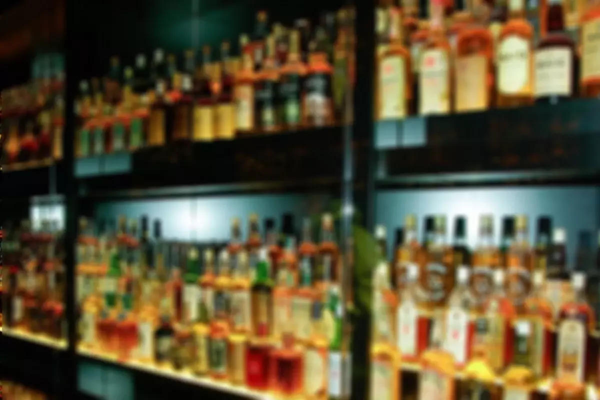 Suudi Arabistan’da Zenginlere Alkol İzni! Tek Şart: 50 Bin Riyal Üzeri Maaş