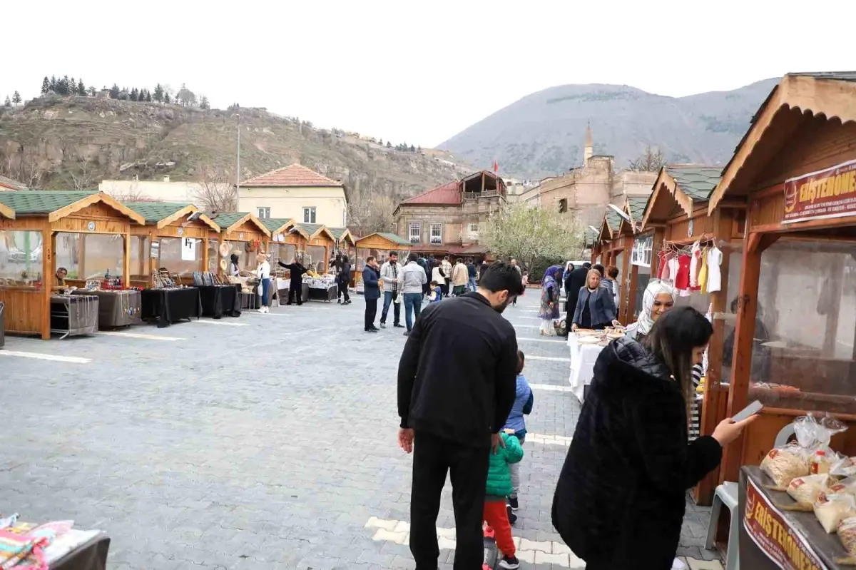 Talas’ta Bu Pazar ‘Maharetli Eller’ Gününe Renk Katacak!