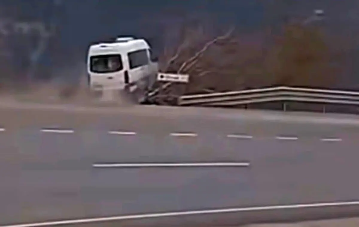 Gaziantep’te Tarım İşçilerini Taşıyan Minibüs Şarampole Uçtu