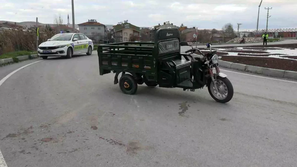 Tavşanlı’da Elektrikli Motosiklet Kazası