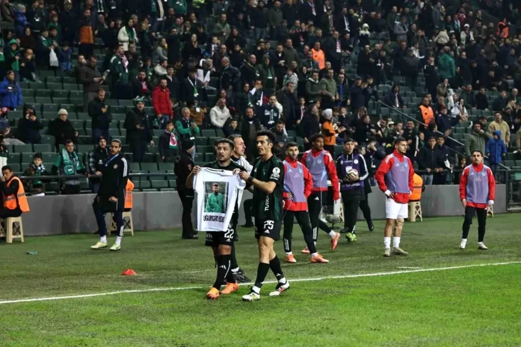 Kocaelispor’dan Uğurcan Bekçi’ye Destek