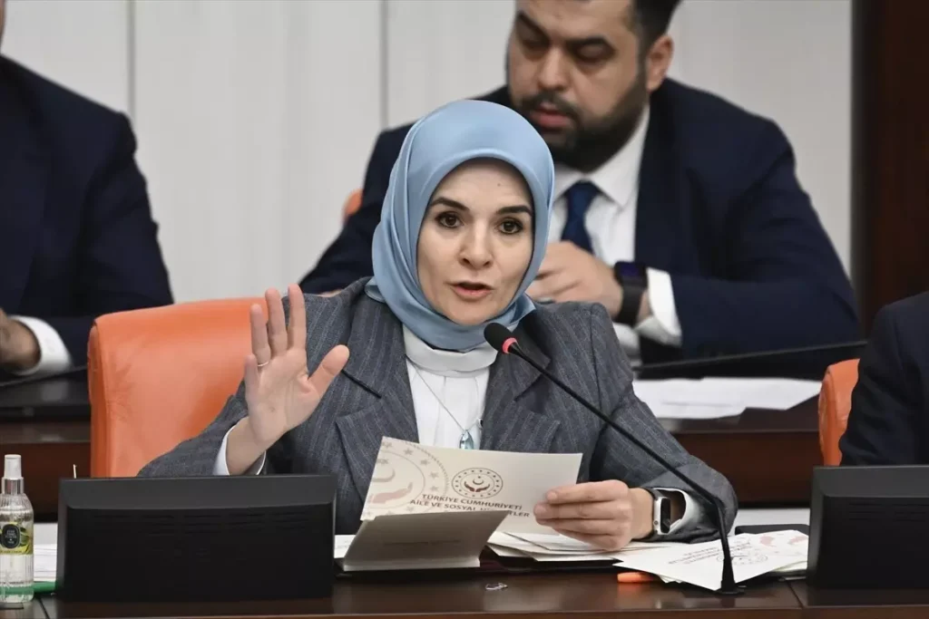 2026 Bütçesi’nde Asgari Ücret Tartışması ve Politikacıların Çarpıcı Açıklamaları