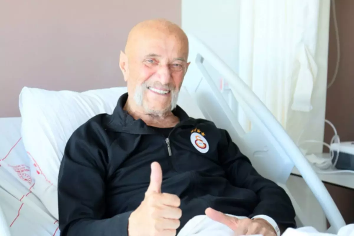 ‘Tecavüzcü Coşkun’ Lakaplı 80 Yaşındaki Oyuncu Coşkun Göğen Hastaneye Kaldırıldı