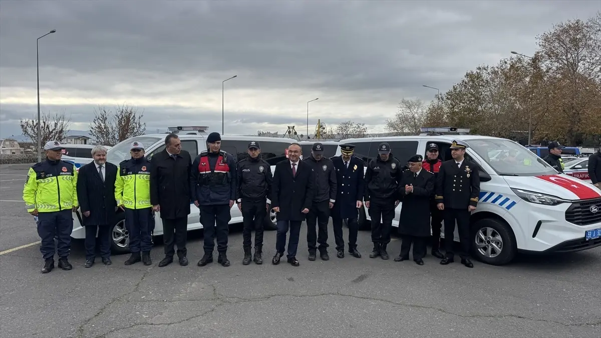Tekirdağ’da Güvenlik Birimlerine 64 Yeni Araç Teslim Edildi