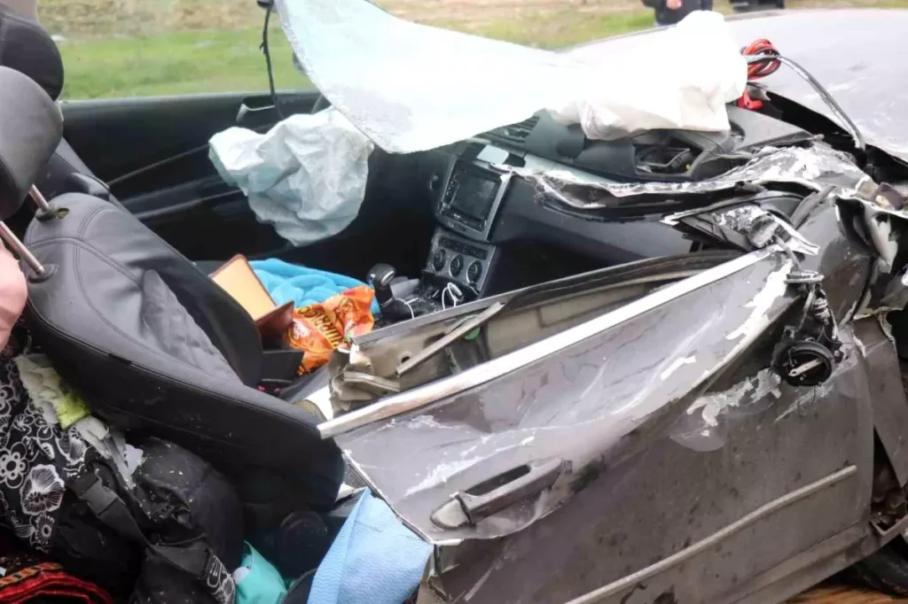 Hendek’te Trafik Kazası: 1 Ölü, 1 Yaralı