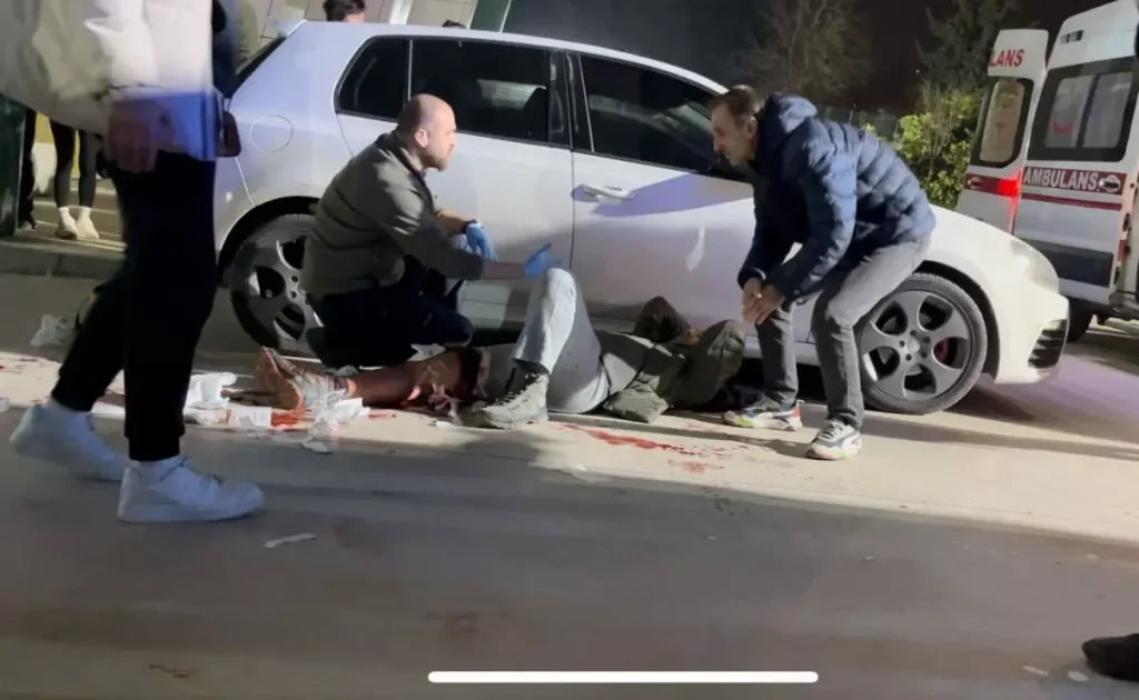 Bursa’da Nilüfer Spor Salonu’nda Veliler Arasında Bıçaklı Kavga Şok Yarattı