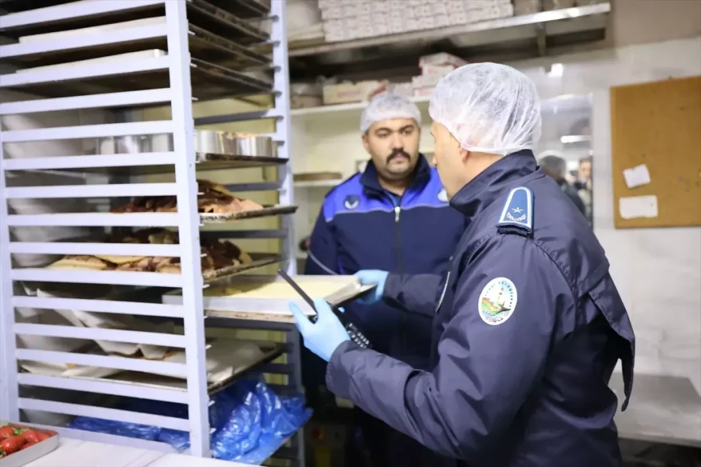 Tokat’ta Yılbaşı Öncesi Gıda Denetimi: Zabıta Ekipleri Fırın ve Unlu Mamulleri Kontrol Altına Aldı