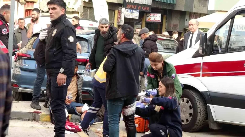 Trabzon’da Bıçaklı Kavga: 8 Yaralı, 1’i Ağır