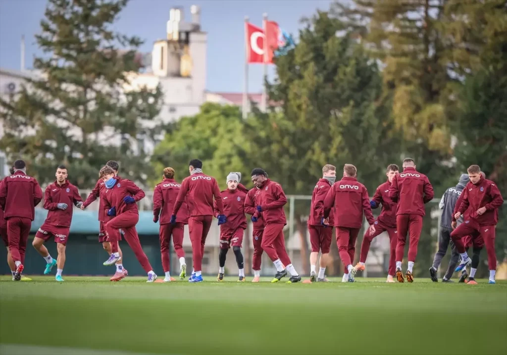 Trabzonspor’la Galatasihan Hazırlıkları Çift İdmanla Sürüyor