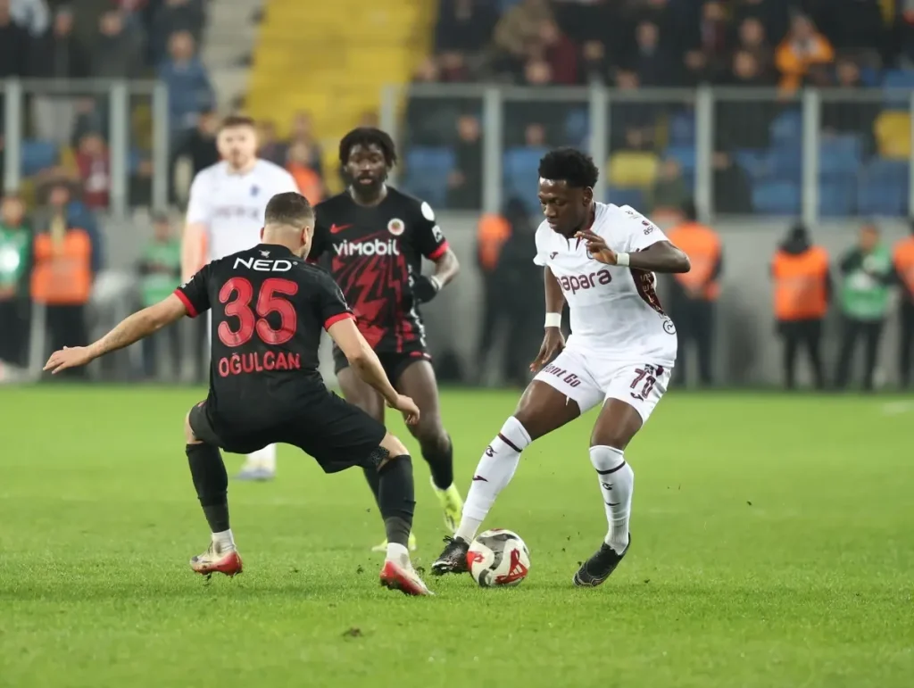 Trabzonspor’un Yenilmezlik Serisi Sona Erdi: 4-3’lük Sürpriz Maçta Şok