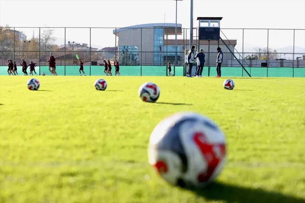 Trabzonspor, Galatasaray’ı Ağırlıyor