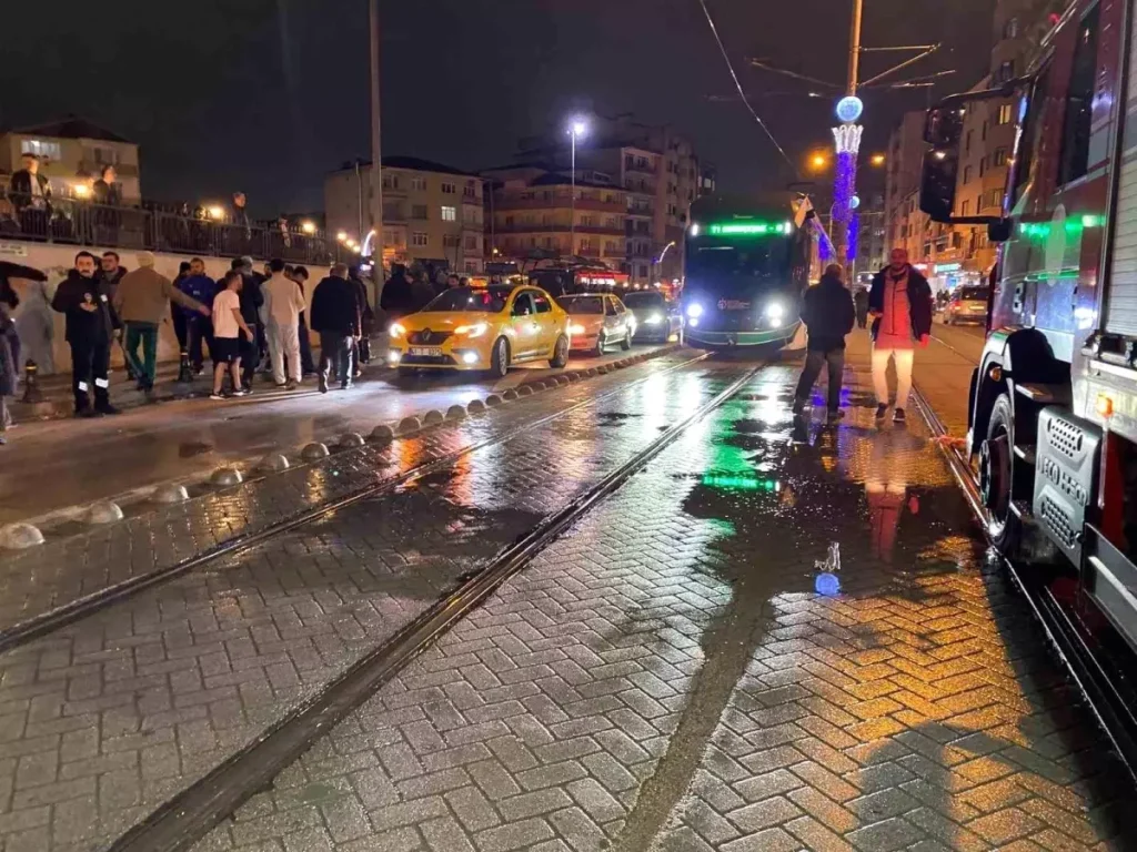 Tramvay Kazasında 71 Yaşındaki Kadın Hayatını Kaybetti