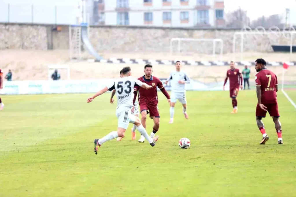 Bandırmaspor, Erzurumspor’a 2-0 Mağlup Oldu – 18. Hafta Şoke Edici Golleri ve Kırmızı Kartı Getirdi