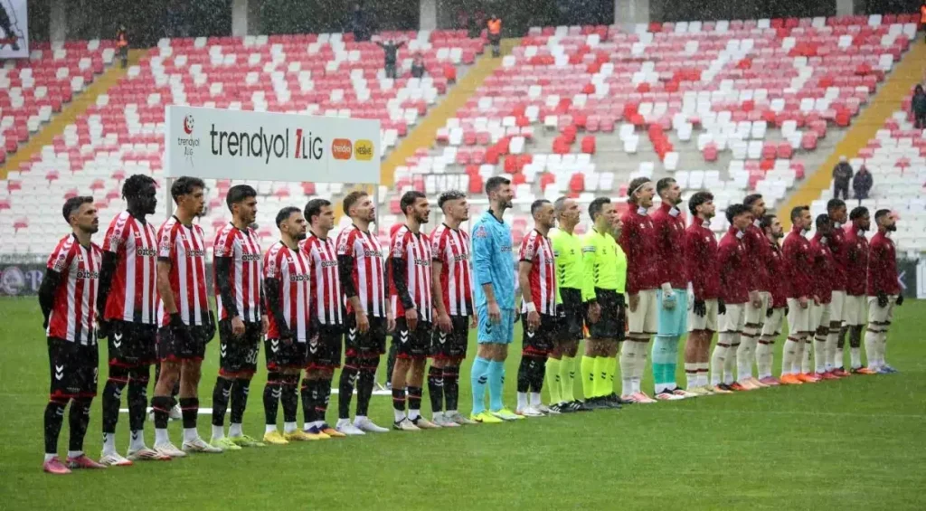 Sivasspor, Bandırmaspor’u 2-0 Mağlup Ederek 19. Haftada Önemli 3 Puan Kazandı