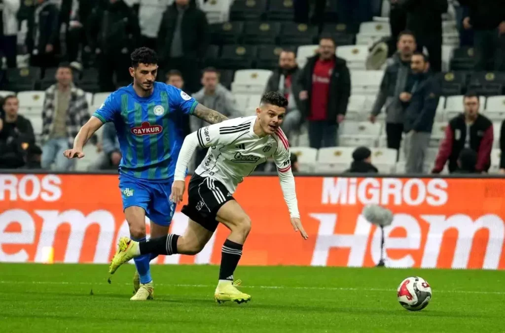 Beşiktaş – Çaykur Rizespor: Golsüz İlk 15 Dakika