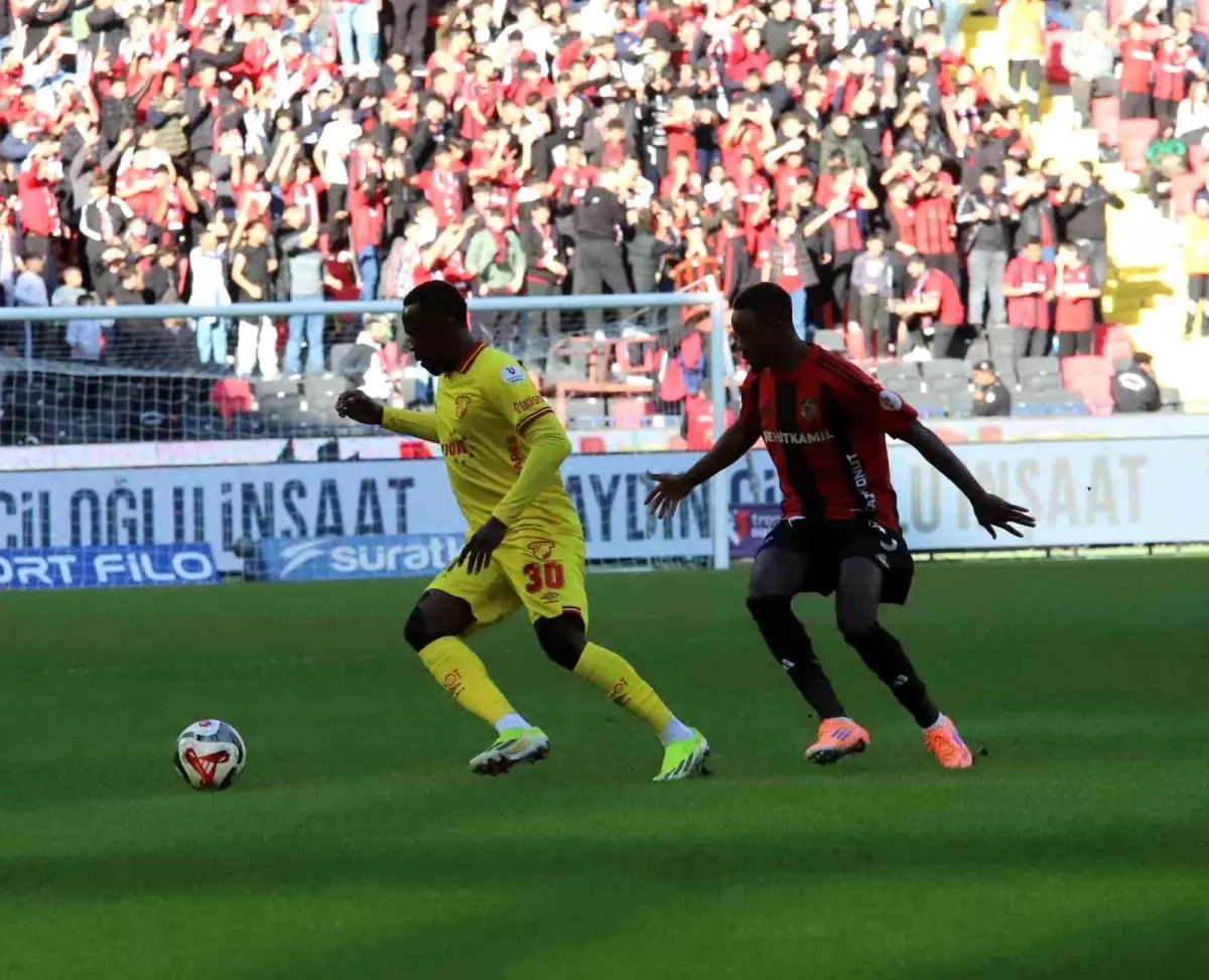 Gaziantep FK – Göztepe Maçı Başladı: İlk 15 Dakika Golsüz Geçti