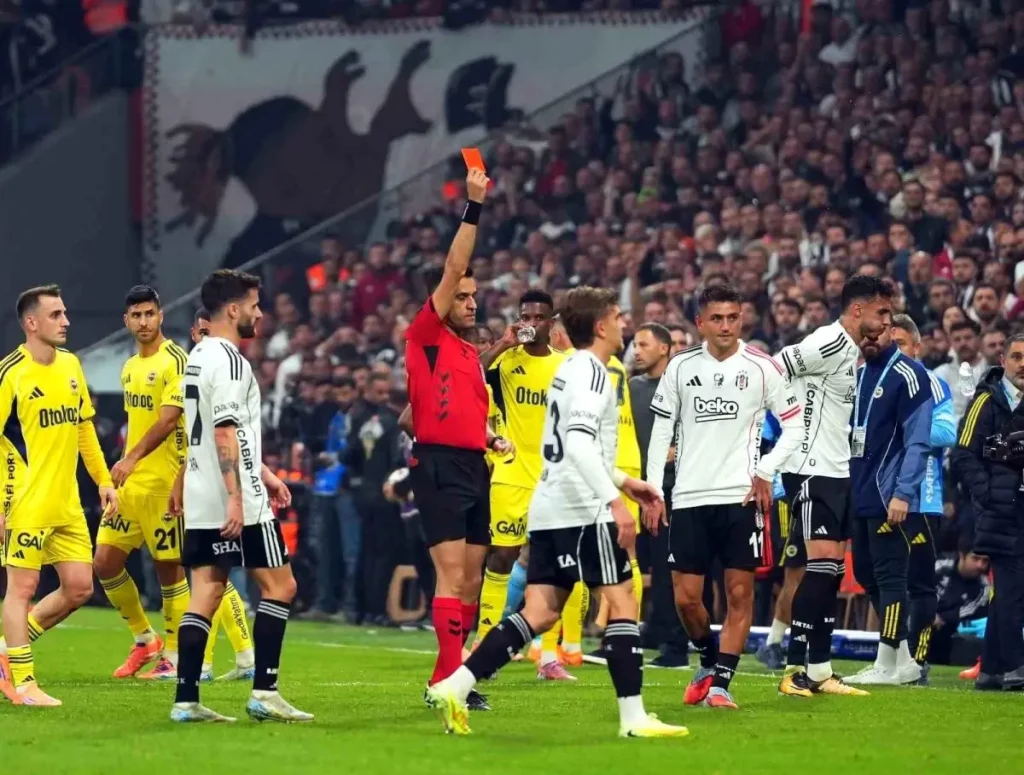 Süper Lig’de Kart İstatistikleri