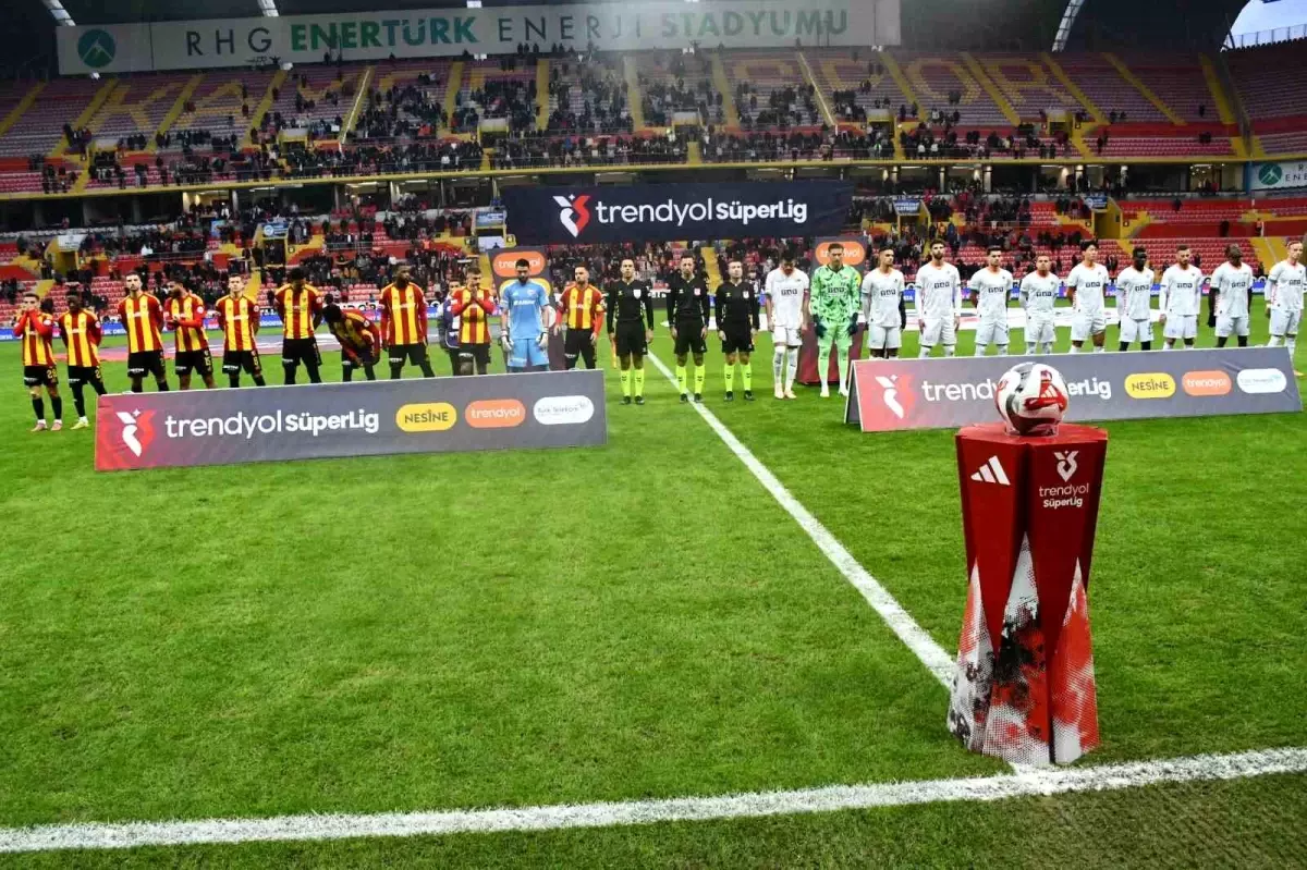 Kayserispor ve Alanyaspor 0-0 Beraberlikle Maçtan Çıktı