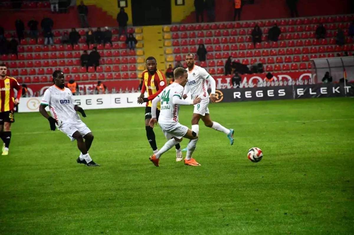 Kayserispor ve Alanyaspor 0-0 Berabere Kaldı