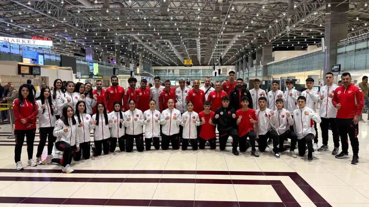 Türk boksörler şampiyonluk için Avrupa yolunda