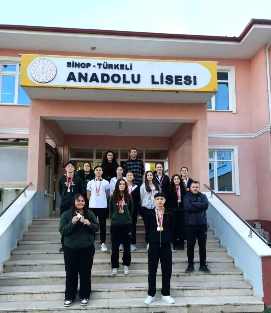 Türkeli Anadolu Lisesi’nden Bilek Güreşi Başarısı