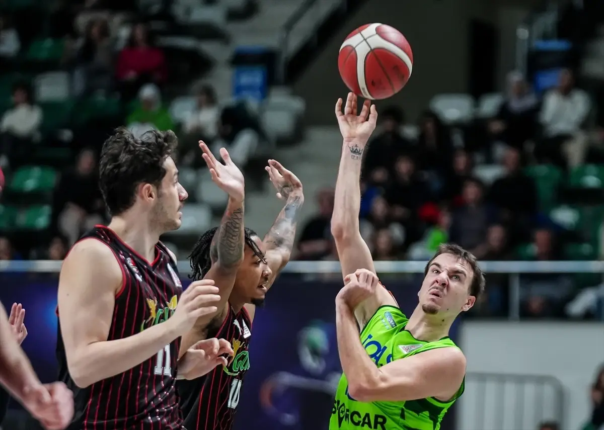 TOFAŞ’tan Rahat Galibiyet: 80-62’lik Skorla 11. Hafta Zaferi