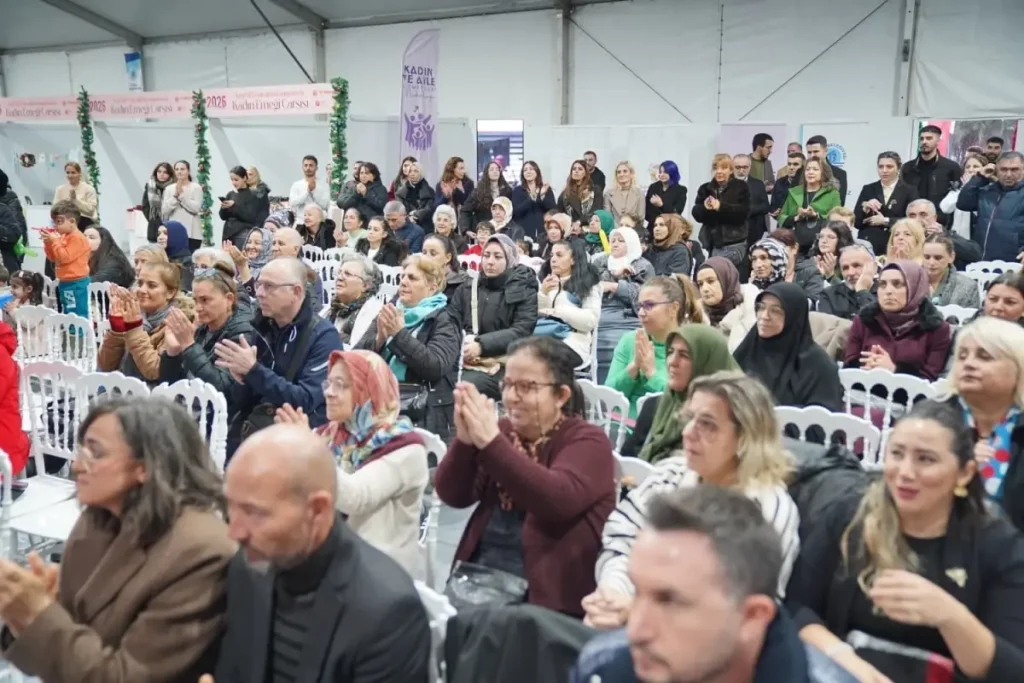 Kadın Emeği Çarşısı Tuzla’da Açıldı