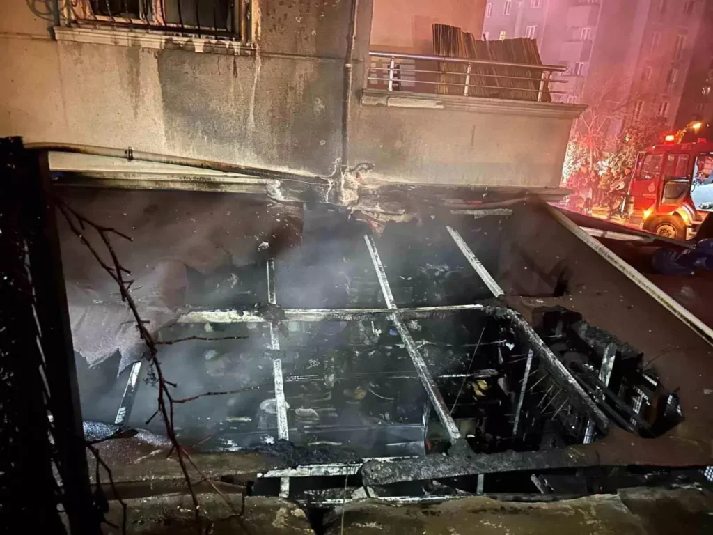 Ümraniye’de Yangın: Dükkan Kullanılamaz Hale Geldi