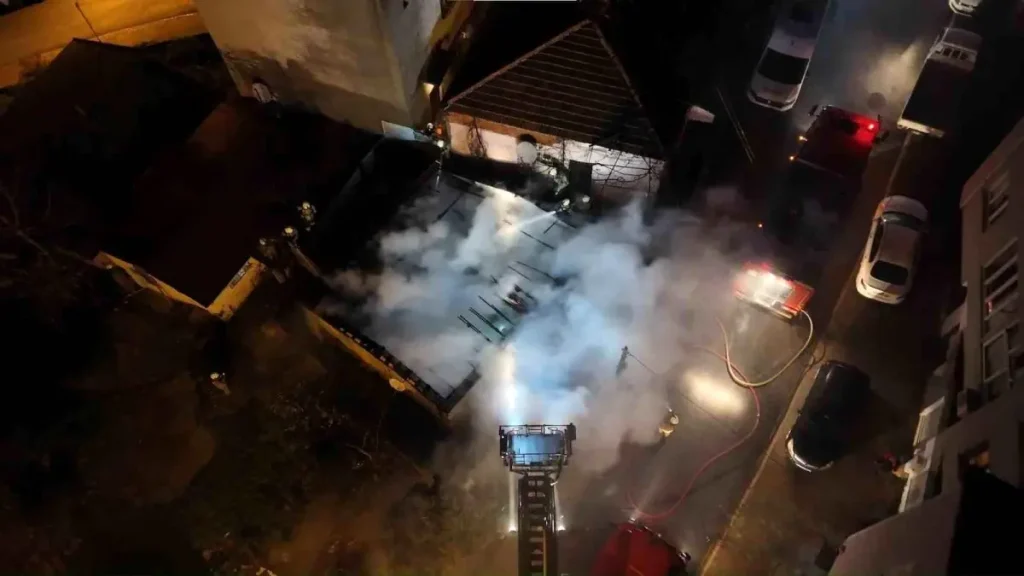 Ümraniye’de Gecekonduda Yangın