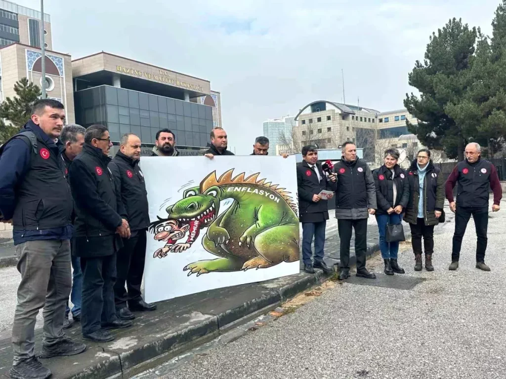 Memur Sendikasından Refah Payı İddiası: ÜNİPERSEN’in Büyük Eylemi