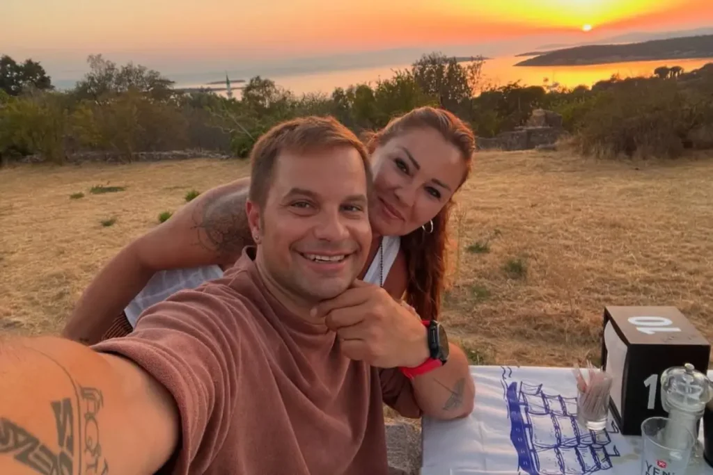 Ünlü Oyuncu Yağmur Atacan’ın Acı Günü! Anneannesi Hayatını Kaybetti