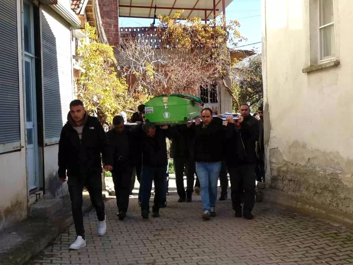 Uşak’ta Trafik Kazası: 3 Kişi Hayatını Kaybetti