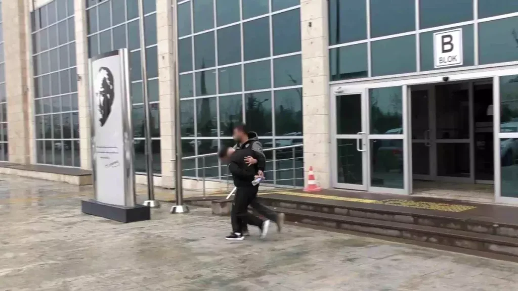 Uşak’ta Uyuşturucu Operasyonu: 3 Tutuklama