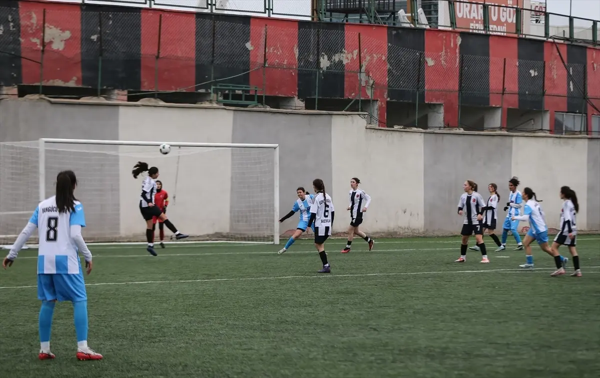 Vangücü Kadın Futbol Takımı’ndan Şok Zafer: 8-0’lık Rekor Galibiyet!
