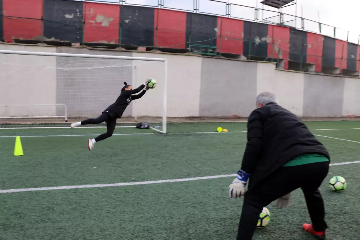 Vangücü Kadın Futbol Takımı Şampiyonluk Hedefiyle Yola Çıkıyor